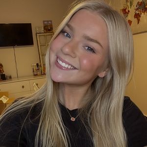 Meet your Posher, Auna